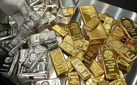 黃金瘋了 白銀呢?