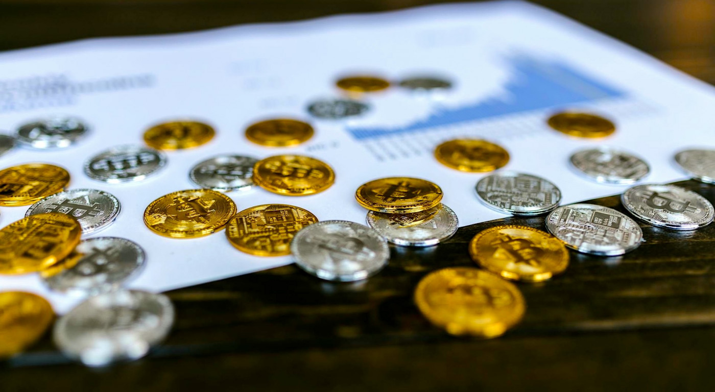 ETH、ADA、DOGE 幣價飆漲引起幣安和 OKX 交易所大幅空頭清算，創下歷年來新高