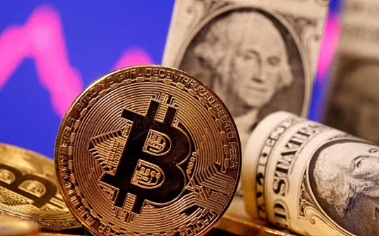 BTC破11.2萬美元再創新高：哪些利好 主升浪要來了嗎？